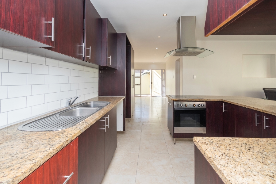 To Let 4 Bedroom Property for Rent in Gardens Western Cape